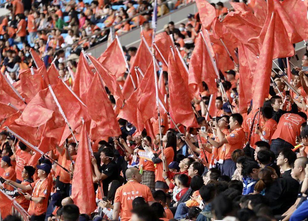 半岛体育官网-国内足球精彩赛事揭幕，球迷为之疯狂的简单介绍